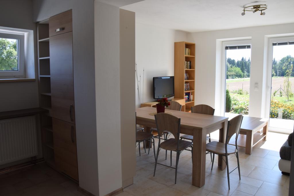 Penzion Na Samotach Apartment Jindrichuv Hradec Exterior photo