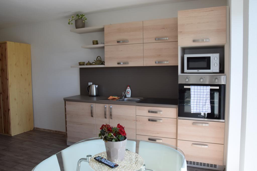Penzion Na Samotach Apartment Jindrichuv Hradec Exterior photo