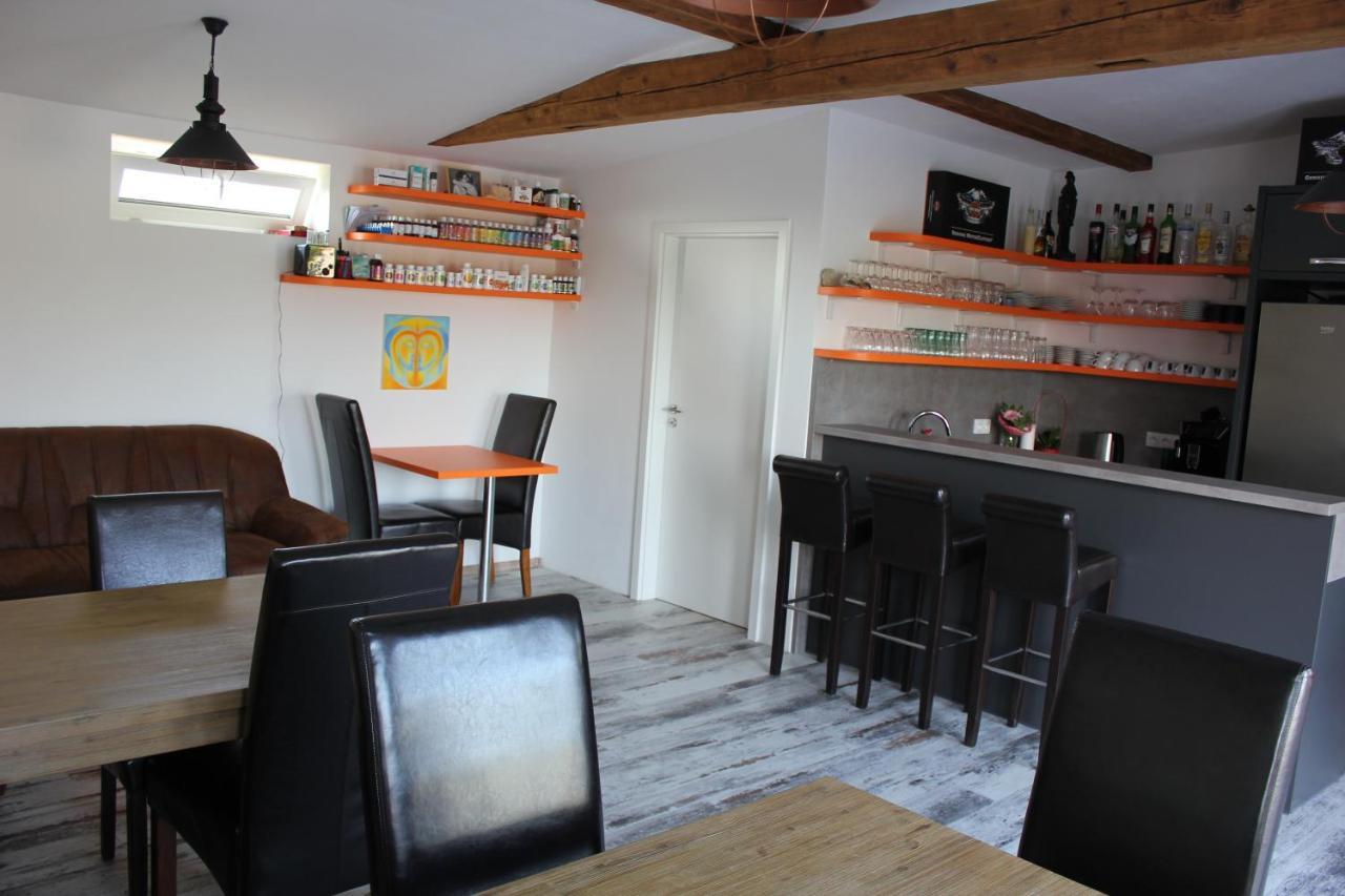 Penzion Na Samotach Apartment Jindrichuv Hradec Exterior photo
